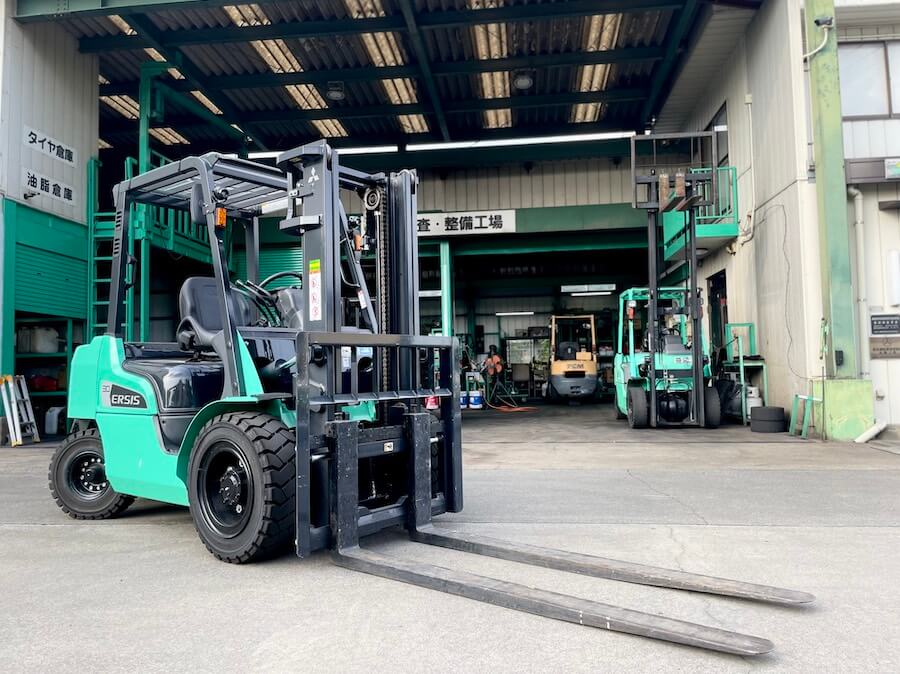 フォークリフト
